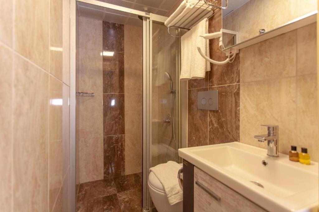 Ozmen Hotel Old Town Kaleici Adult Only Анталія Екстер'єр фото